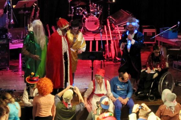 Sommer, Sonne, Tanzvergnügen: Faschingsball des EVS lädt zum Feiern ein